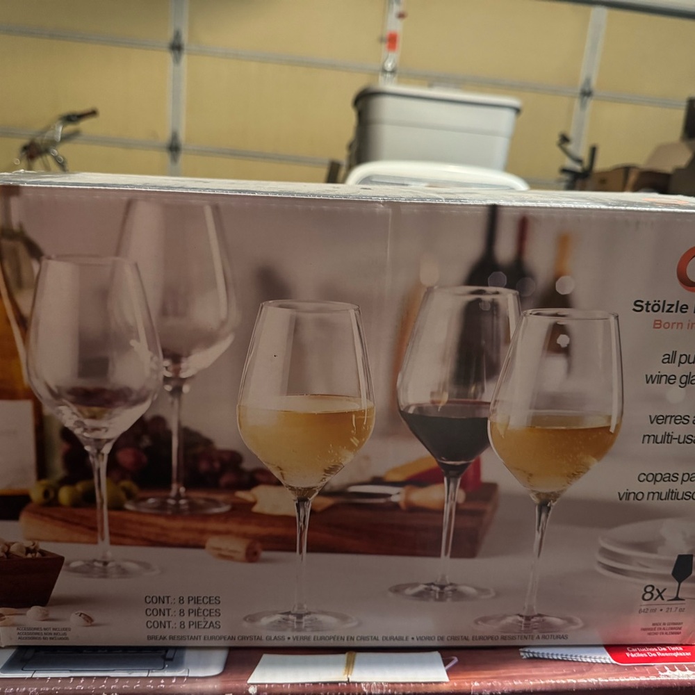 Wine Glass Set - Clear and Elegant